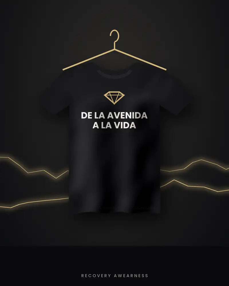 De La Avenida A La Vida — black tee